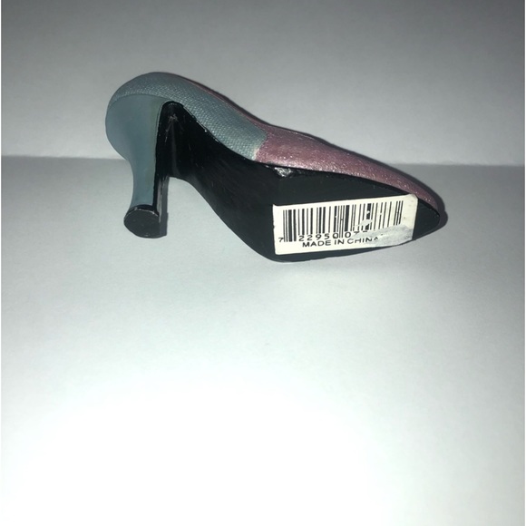 3 Miniature Collector Heels - Picture 5 of 14